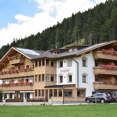 Almhotel Bergerhof Sarentino Esterno foto