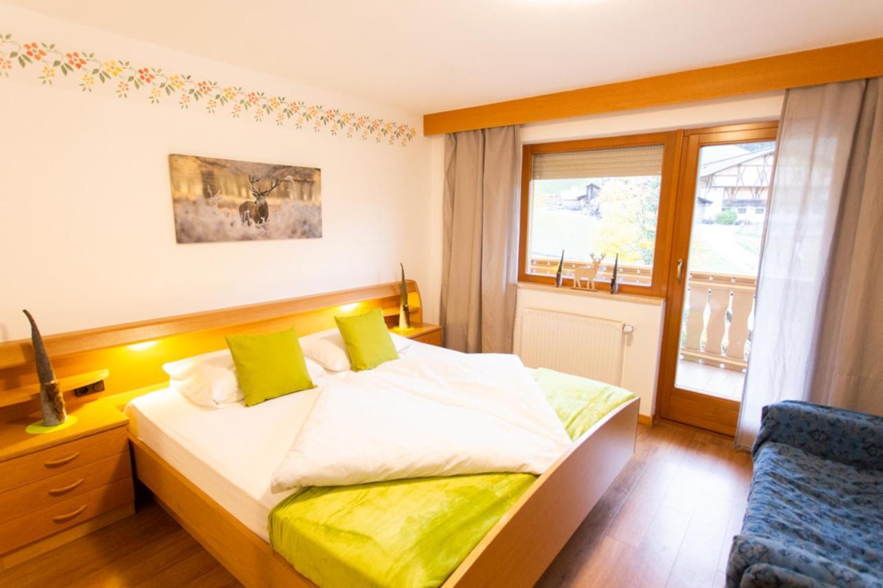 Almhotel Bergerhof Sarentino Esterno foto