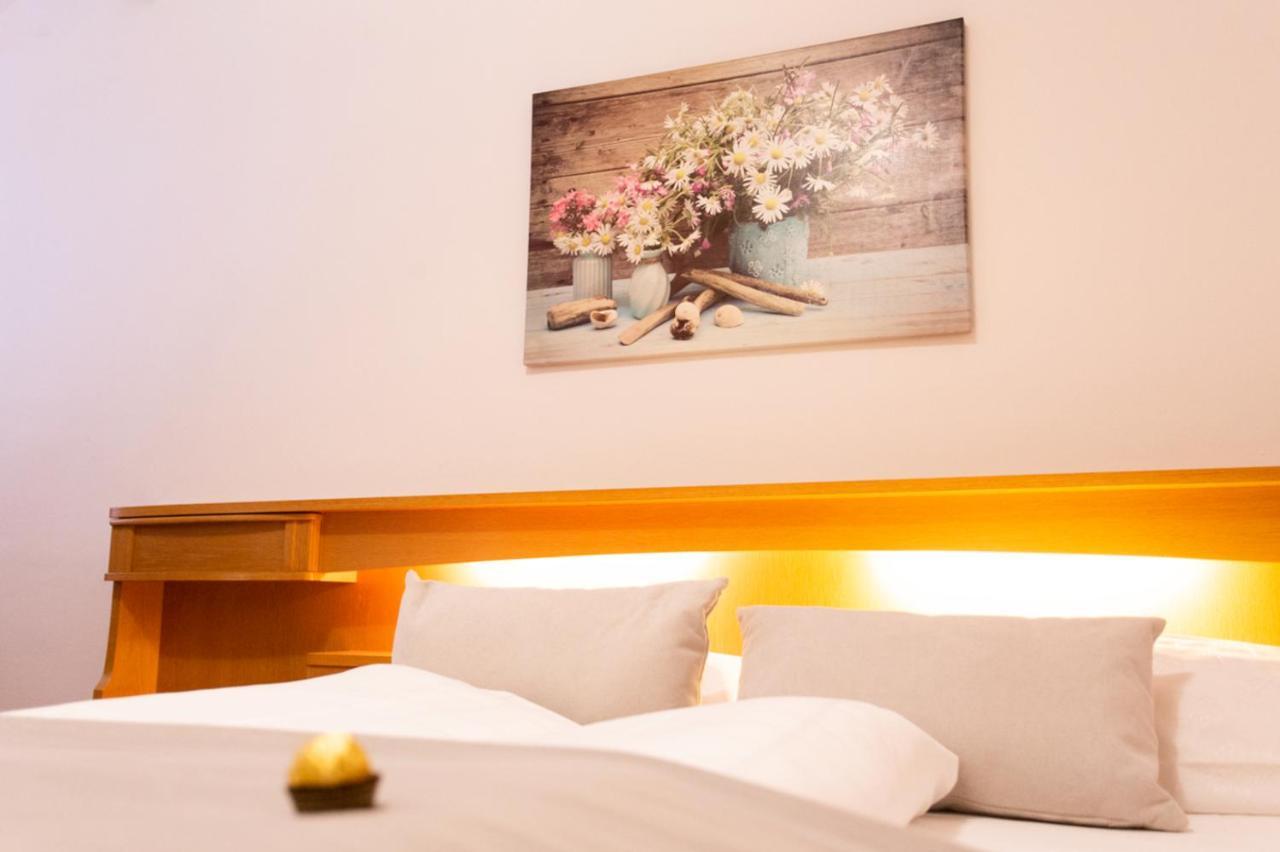 Almhotel Bergerhof Sarentino Esterno foto