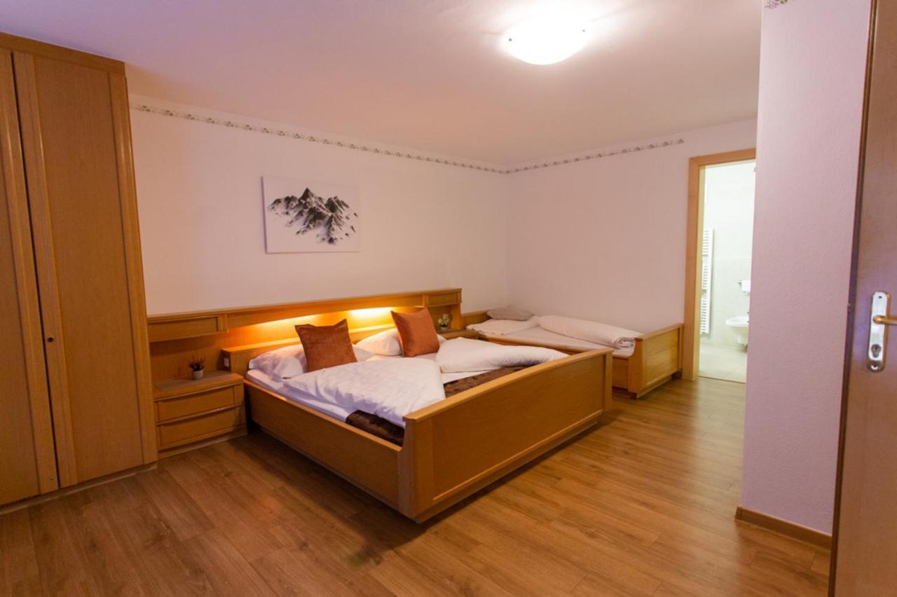 Almhotel Bergerhof Sarentino Esterno foto