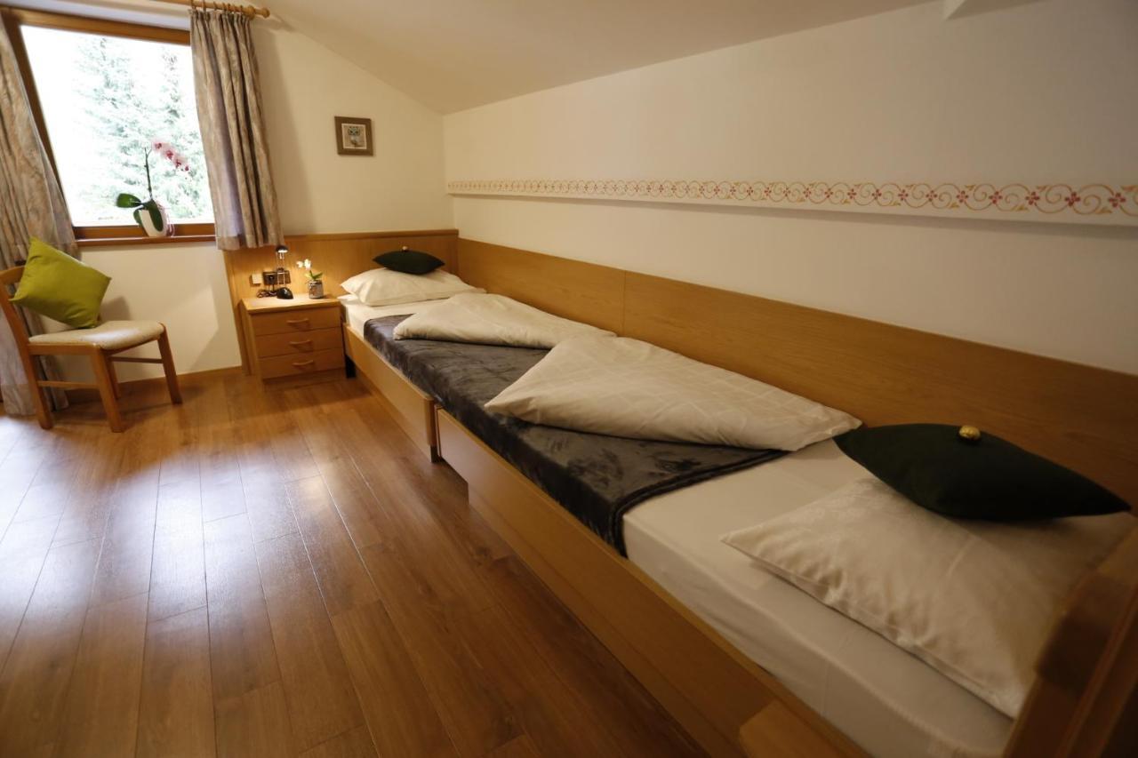 Almhotel Bergerhof Sarentino Esterno foto